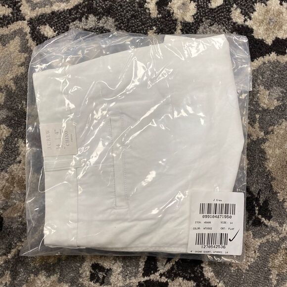 J. Crew 4" stretch chino short Item H5806 - Picture 4 of 12